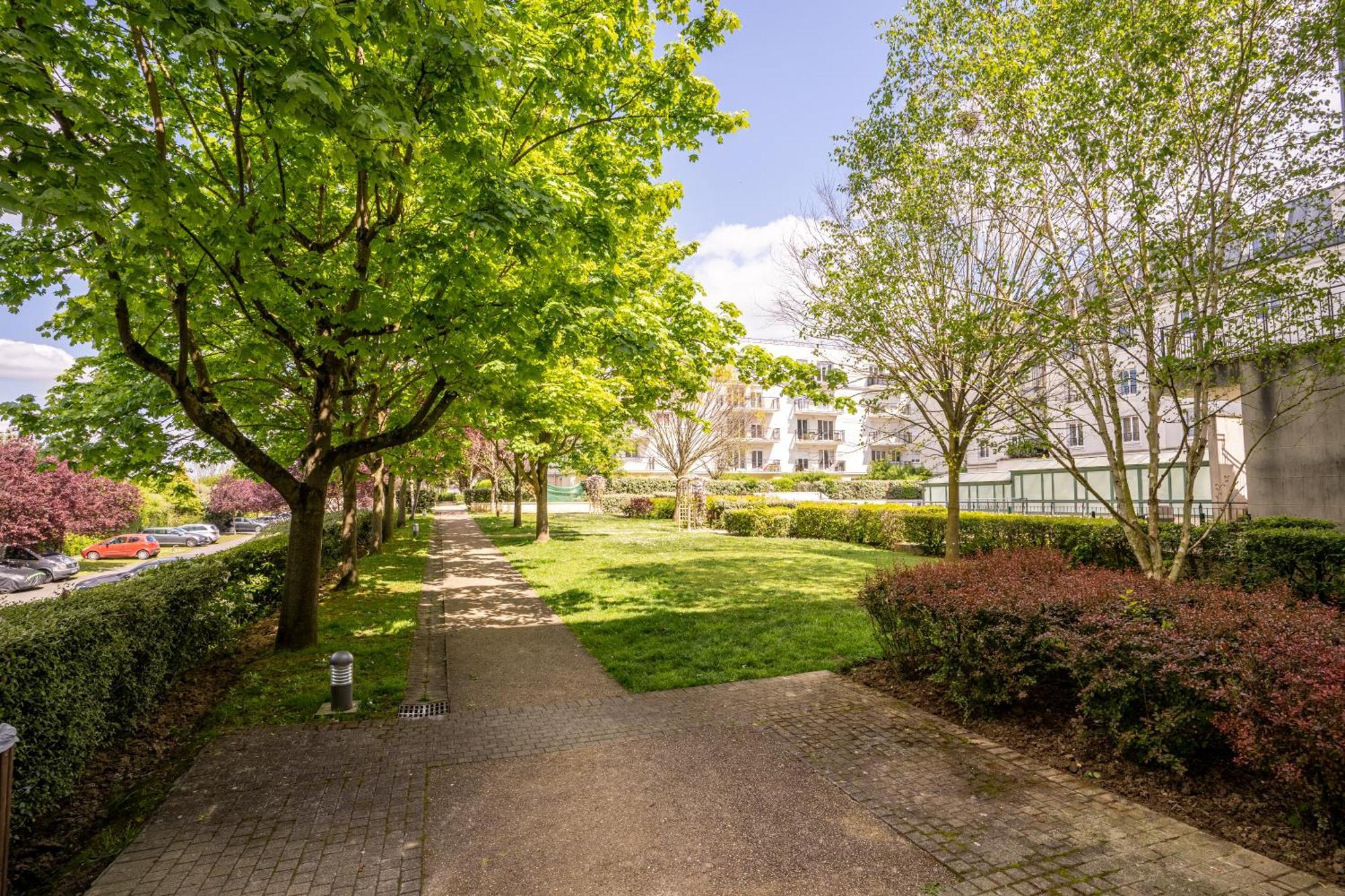 Magic Garden 6 Personnes Parking Prive A 20M Du Rer Apartment Serris Exterior photo
